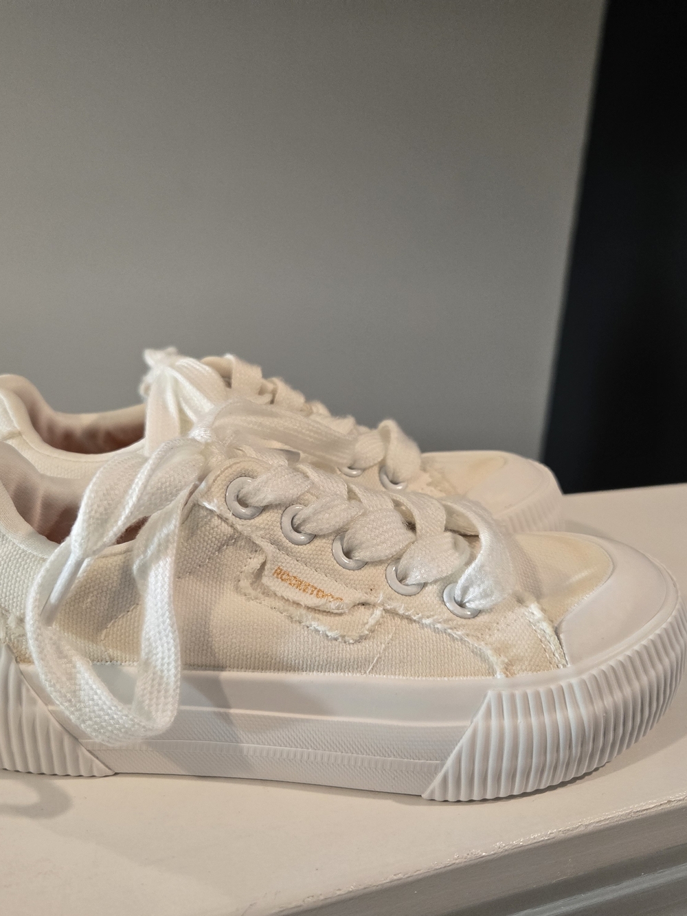White Canvas Low-Top Sneakers - Kids Size 12